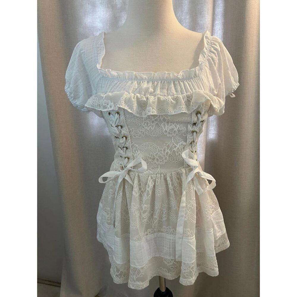 Liz Lisa white lace dress, in signature himekaji gyaru style